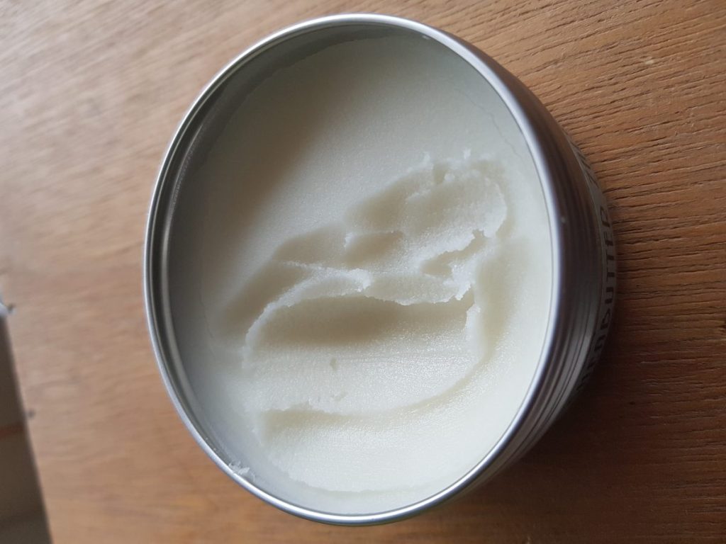 de kleine badkamer