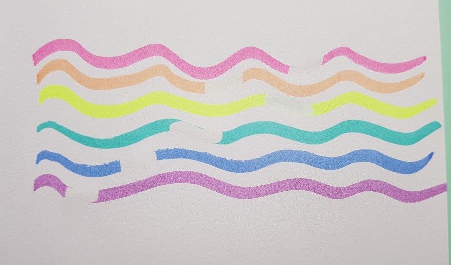 golvende lijnen in kleuren