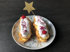 Eclairs met citroenroom en meringue kerstgebak kerstmenu toetje