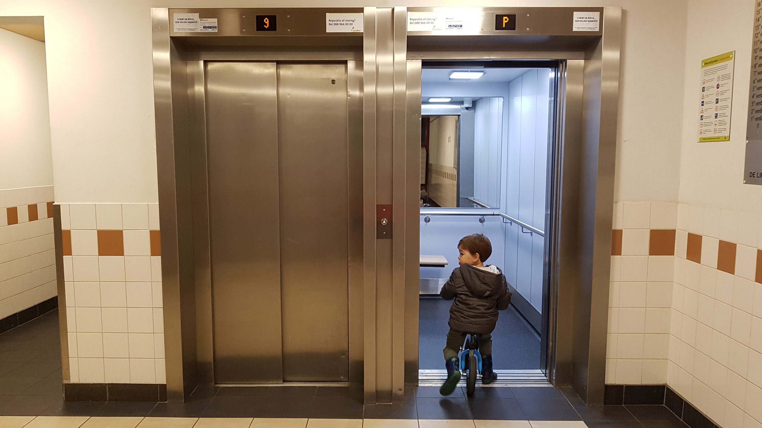 veilig de lift in met je kind