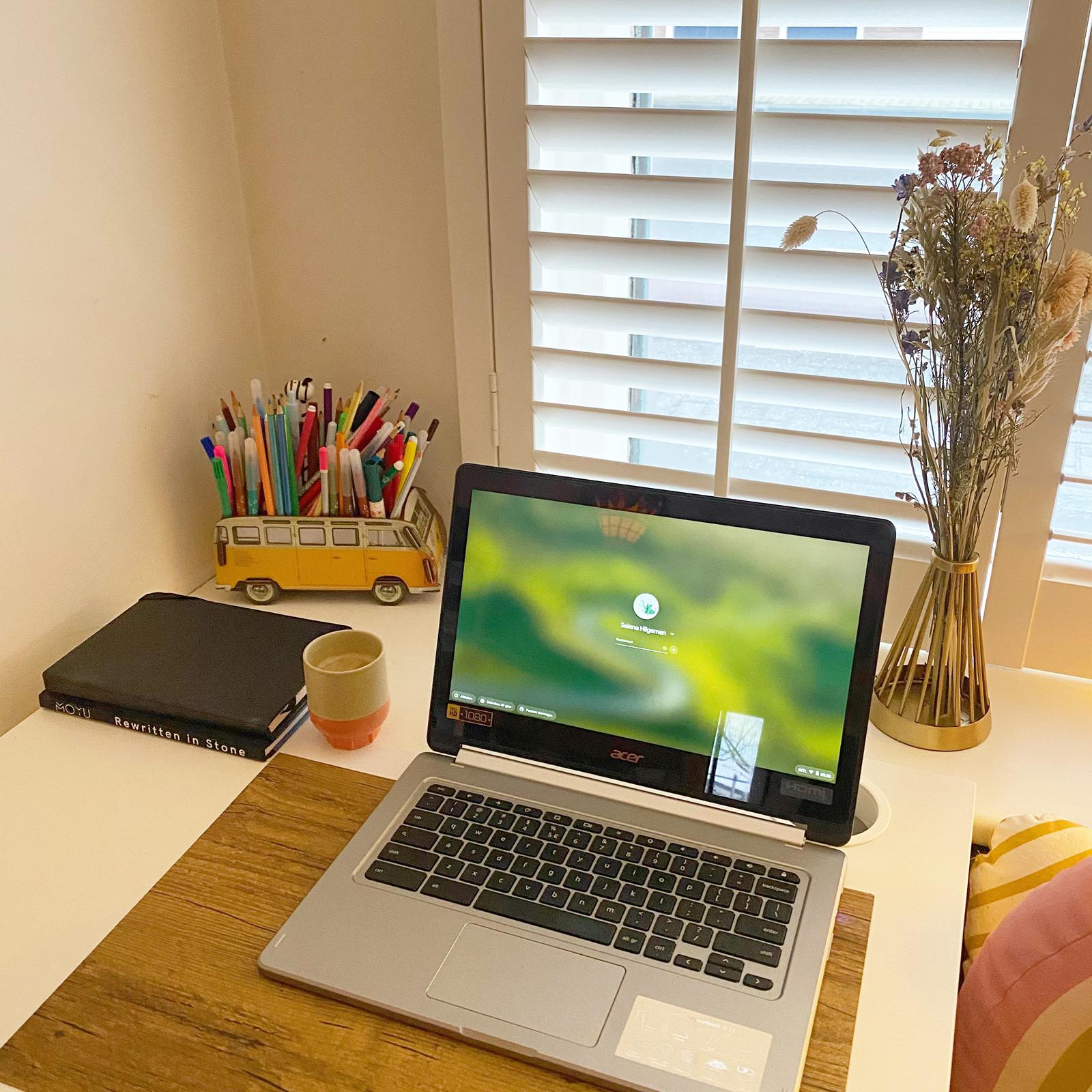 diagonaal klassiek Uitstroom Ruim je bureau op dag: tips voor een opgeruimd bureau! -