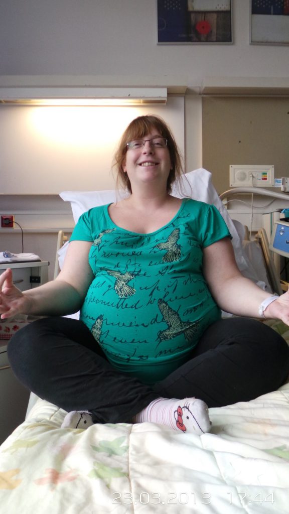 hoogzwanger mediteren voor de dag van de geboorte