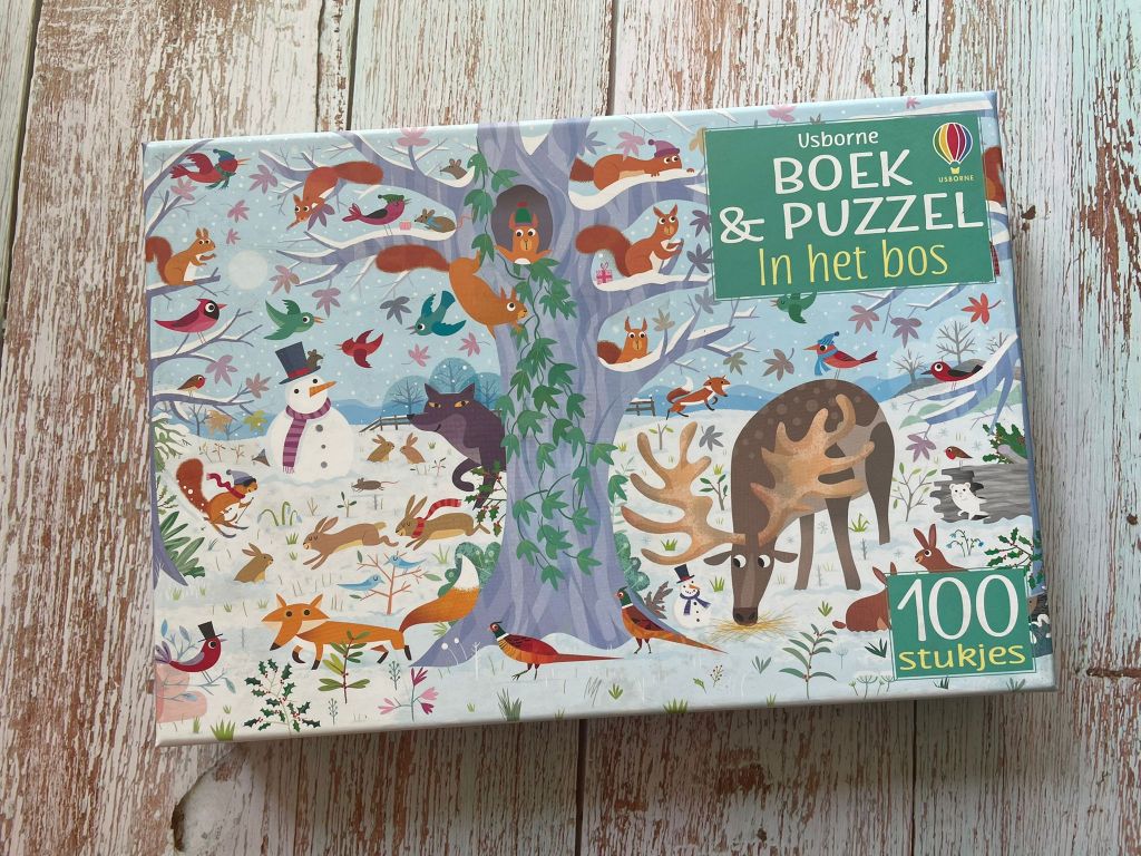 Boek & puzzel in het bos