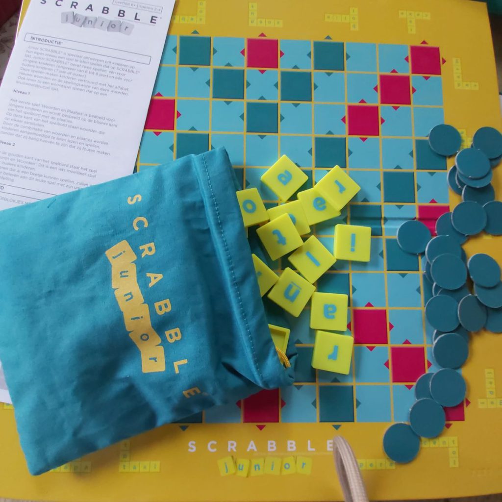 Scrabble junior  wereld scrabble dag 13 april
