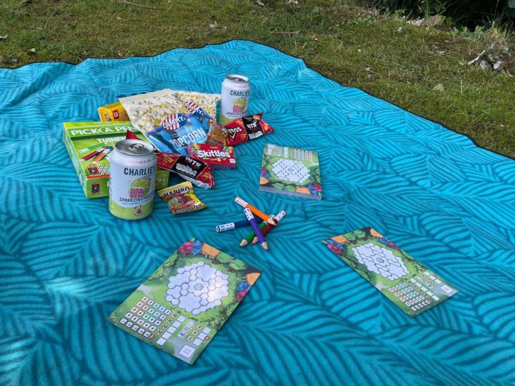 picknick met charlie's, spelletje 999 games en popcorn