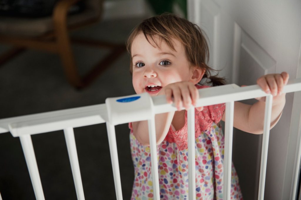 traphekje Als ouder moet je over veel dingen nadenken van baby uitzet tot een kindproof interieur. PCV vloer tot houten meubels en kleine aanpassingen