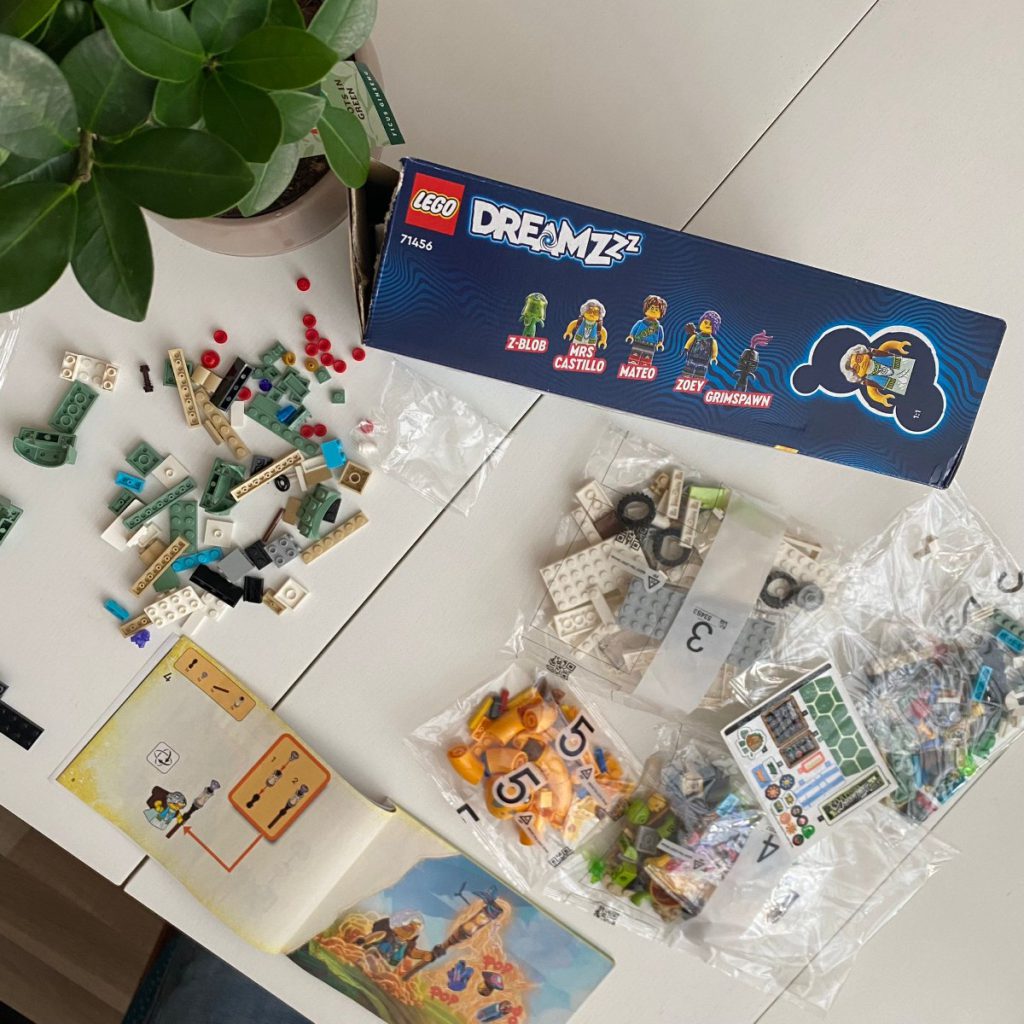 LEGO DREAMZzz Mevr. Castillo's Schildpadbusje Campervan