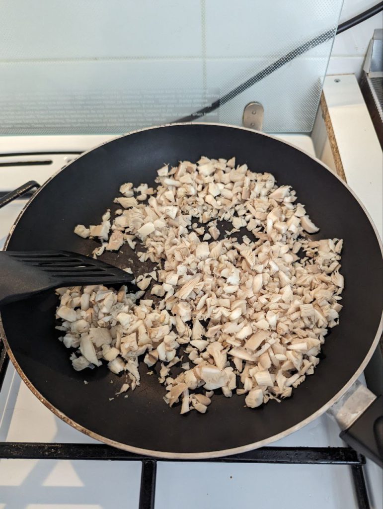 stukjes oesterzwam bakken