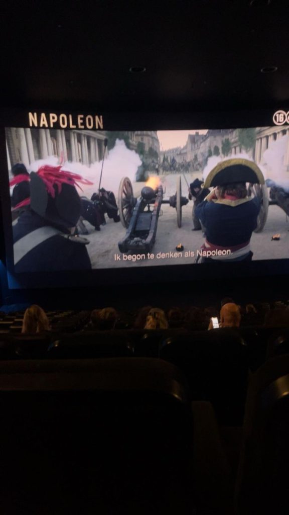 Napoleon is een film met spectaculaire veldslagen en een onmogelijke romance. Met in de hoofdrol Joaquin Phoenix, Oscarwinnaar van the Joker