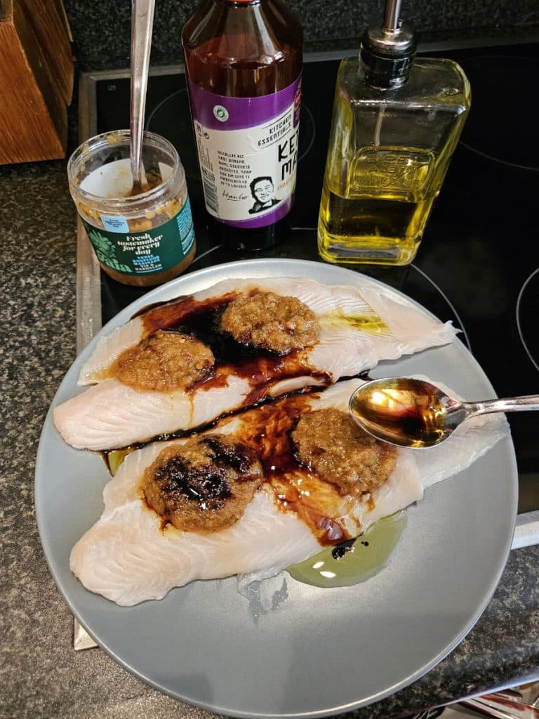 vis met Marinade olijfolie en ketjap