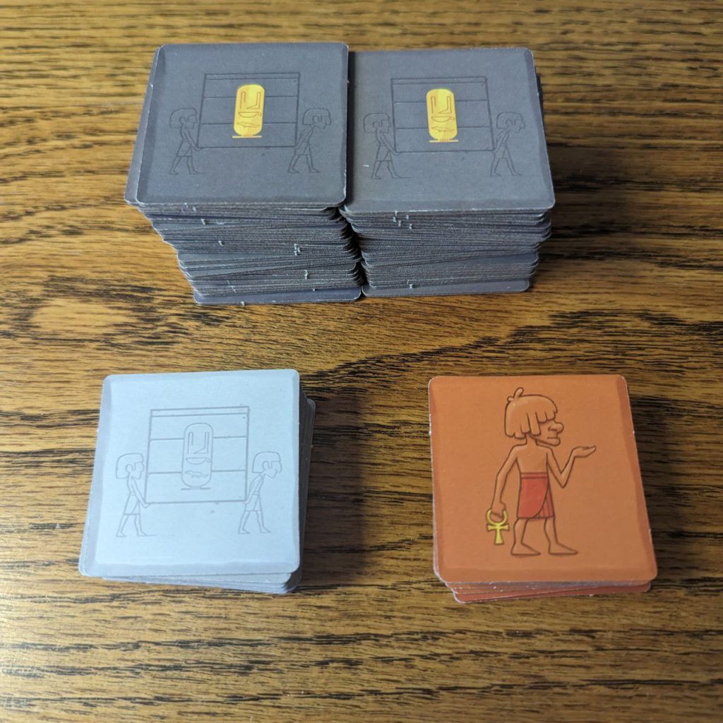 tegels Sobek, een uitdagend spel voor twee personen van Geronimo games. Simpel te leren, maar met veel diepgang. handelspel twee spelers spel