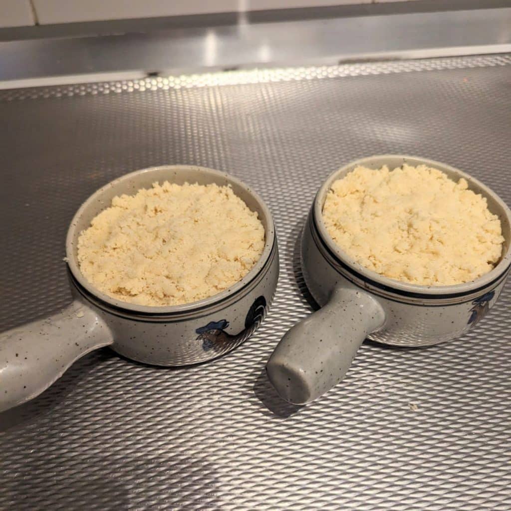 gevulde schaaltjes voor het bakken