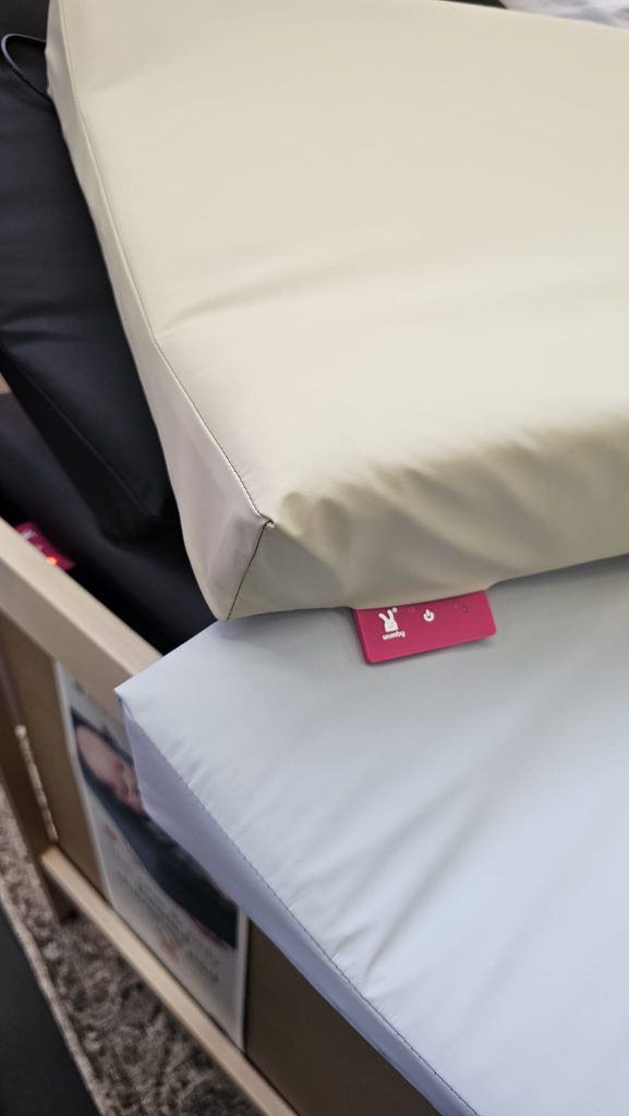 binnenkort in 3 kleuren beschikbaar wumby