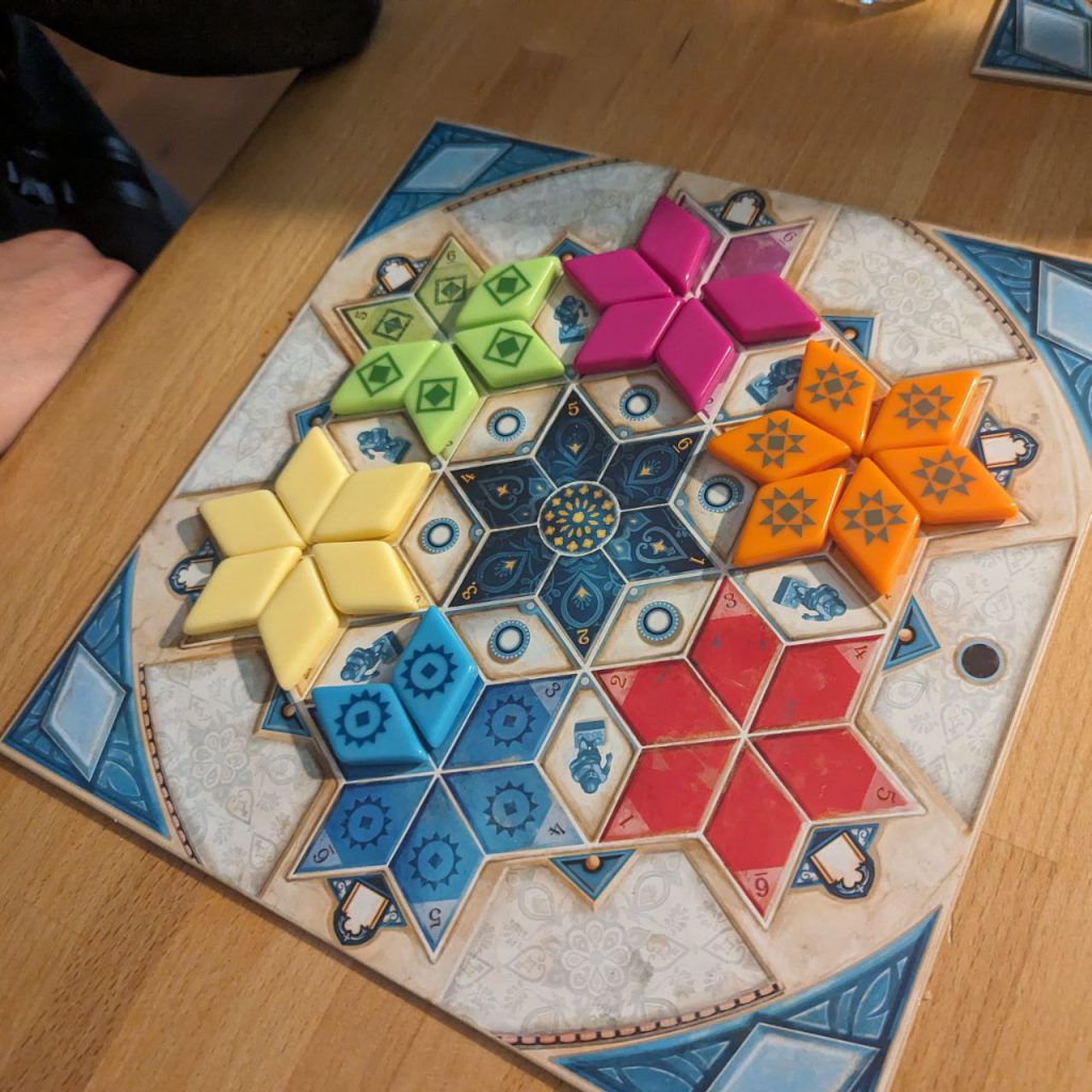Spelersbord aan het vullen