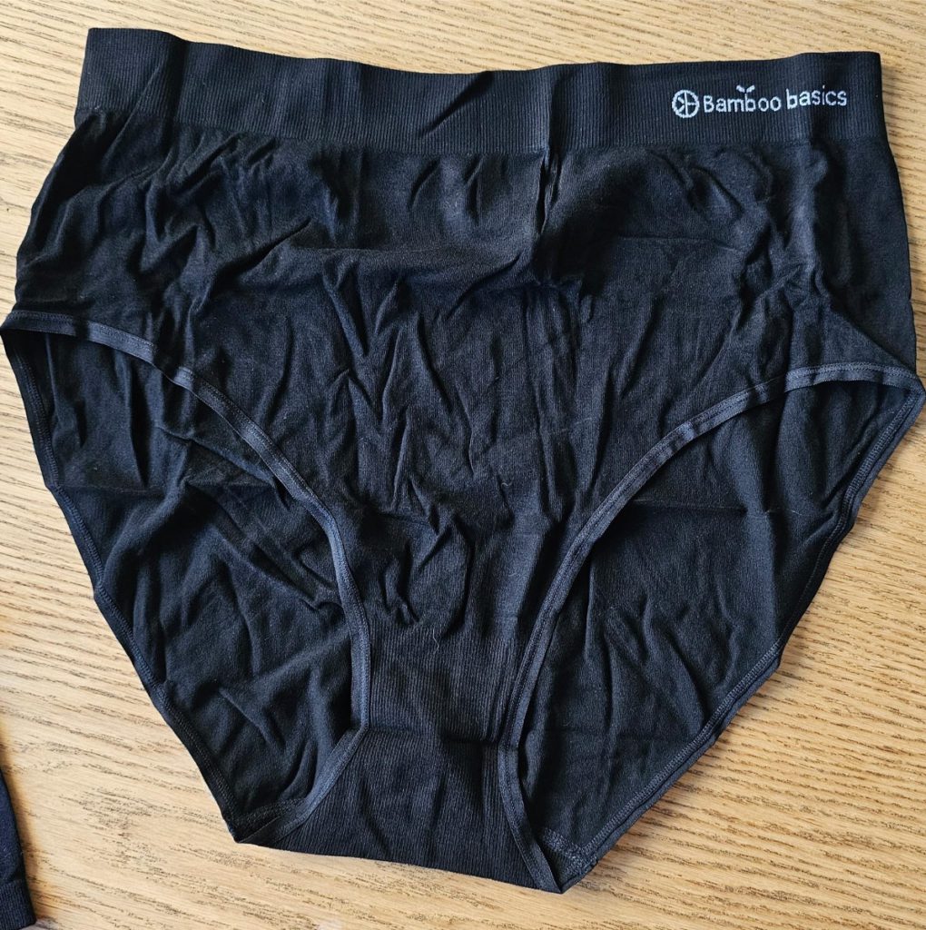 high waist ondergoed van bamboe en seemless. Naadloos bamboo basics