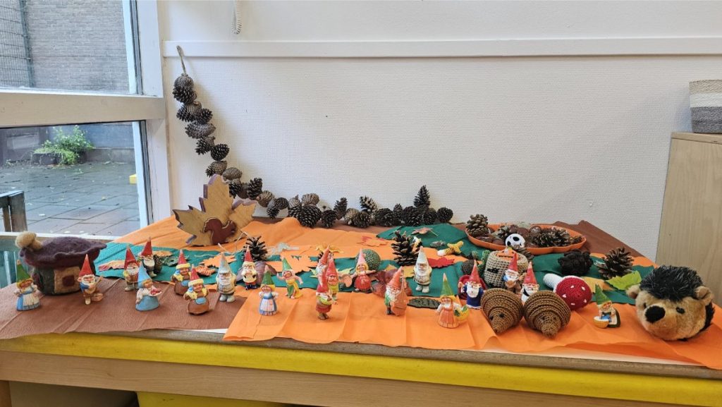 Herfsttafel maken met peuters (1)