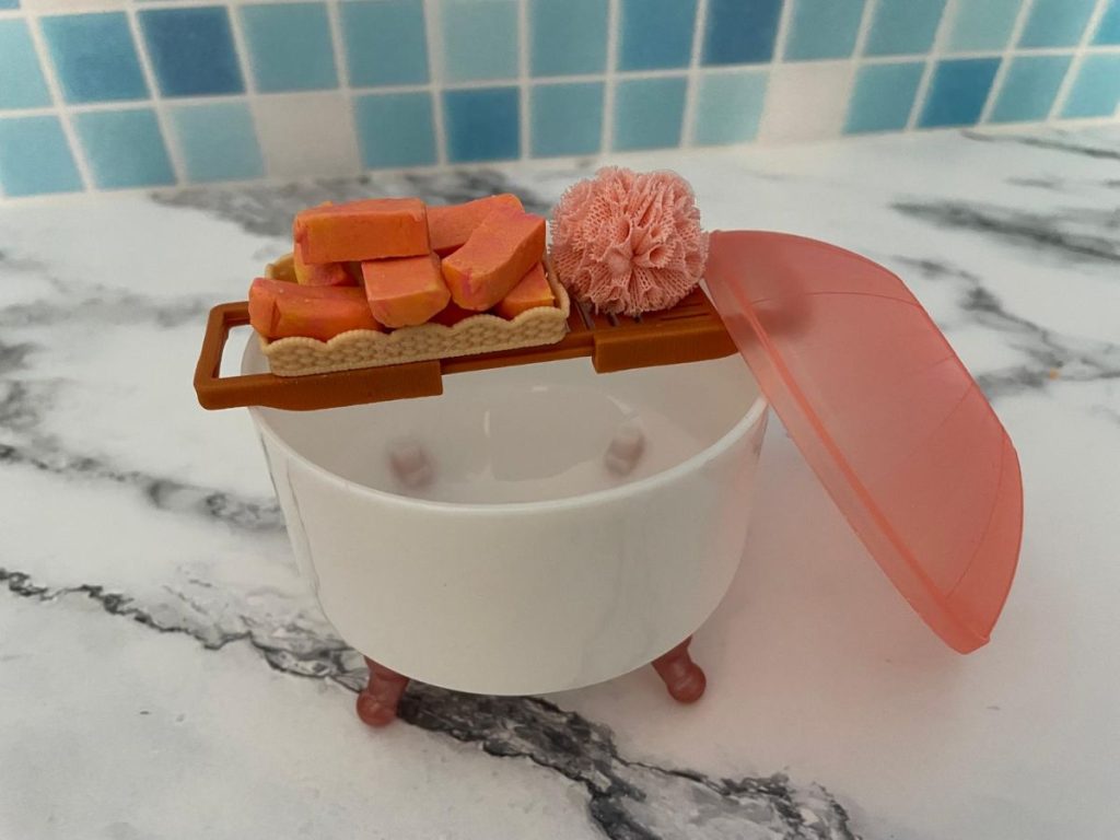 badkuip met kleine stukjes zeep