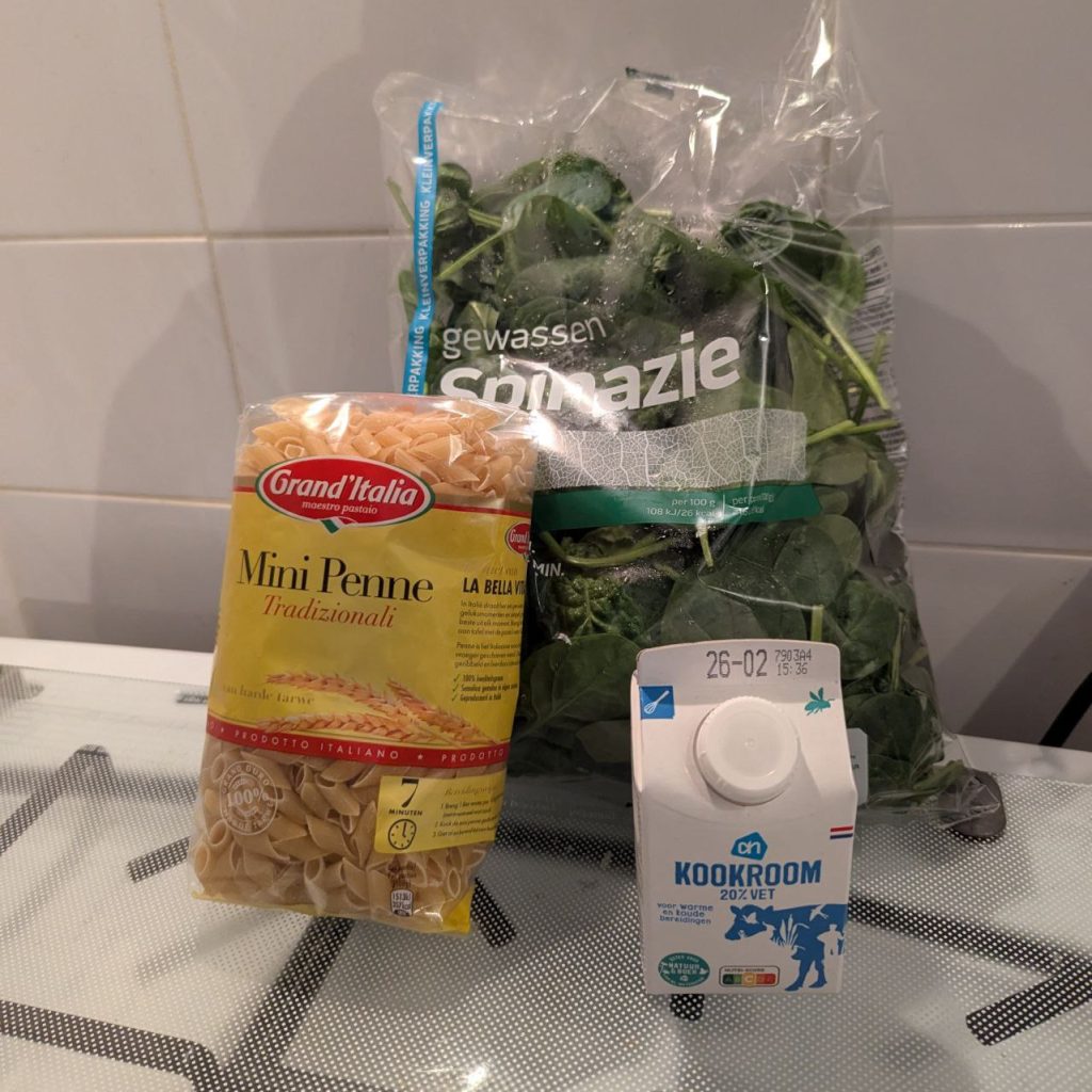 ingrediënten romige spinazie pasta