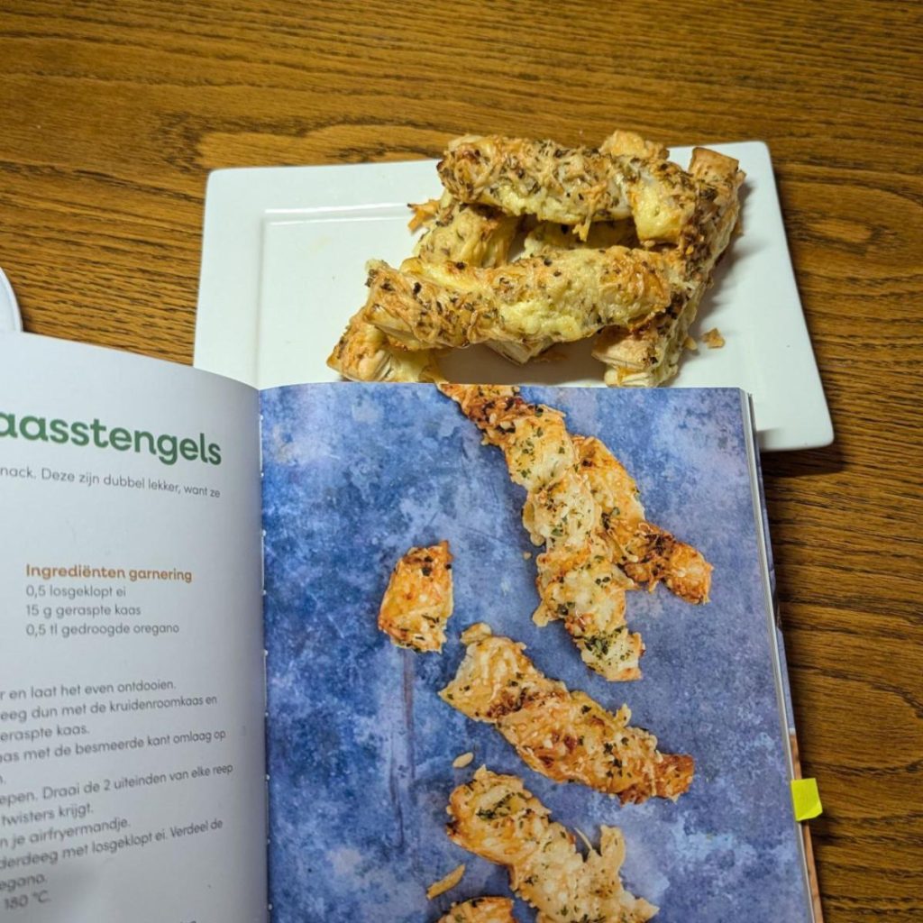 dubbele kaasstengels, recept uit bakken in de airfryer