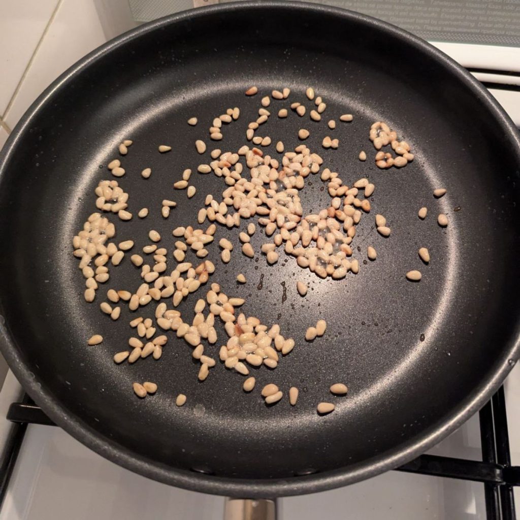 pijnboompitten even roosteren