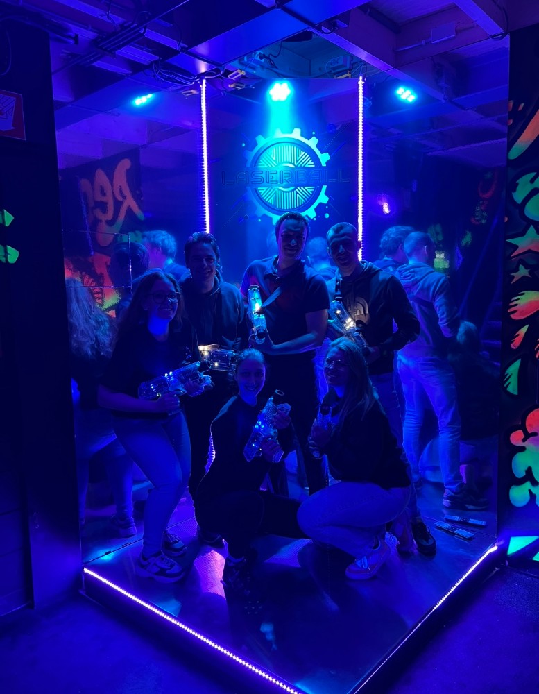 laserballen Fabriek Woerden vriendenteam 6 volwassenen