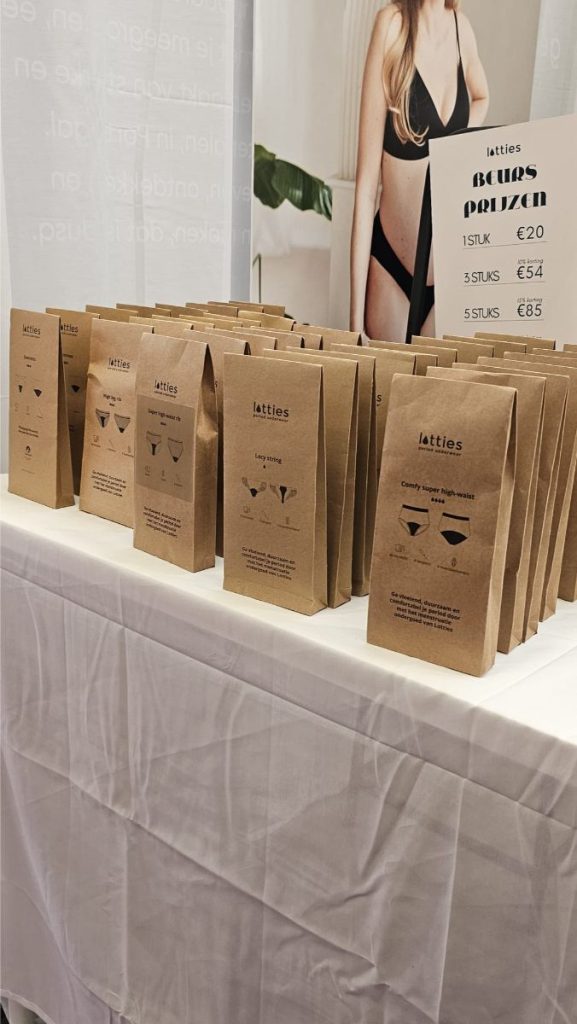 lotties period uitzet bevalling