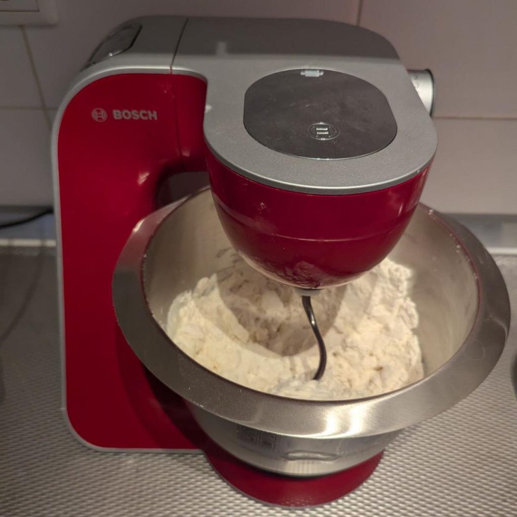 deeg kneden in de keukenmachine