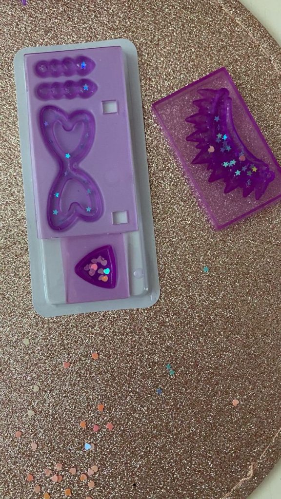 Rainbow High Creative Crystals Dolls, een pop en creatieve speelset 7