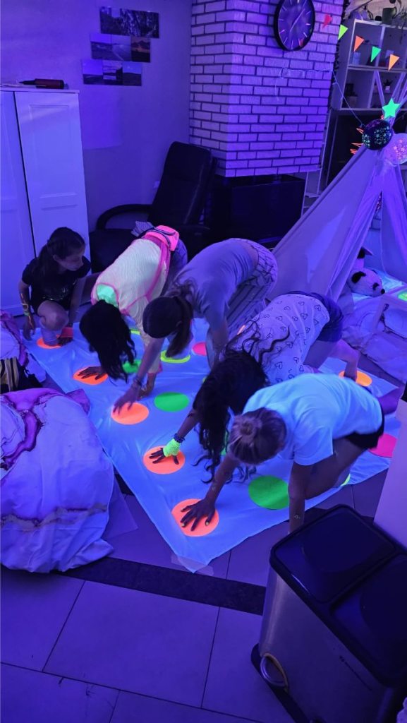Glow in the dark twister