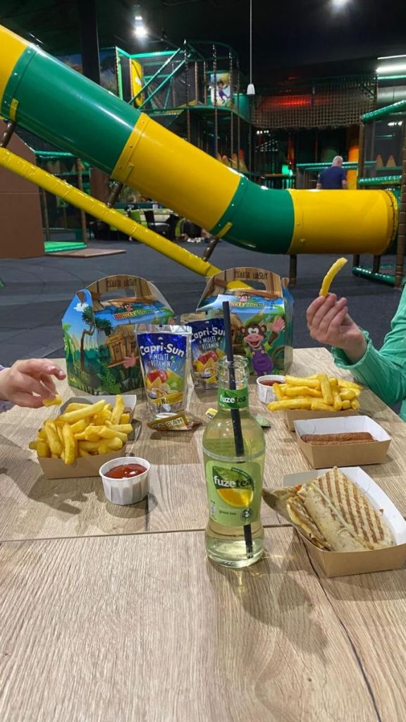 Monkey Town Den Haag De Uithof menukaart lunchbox kids