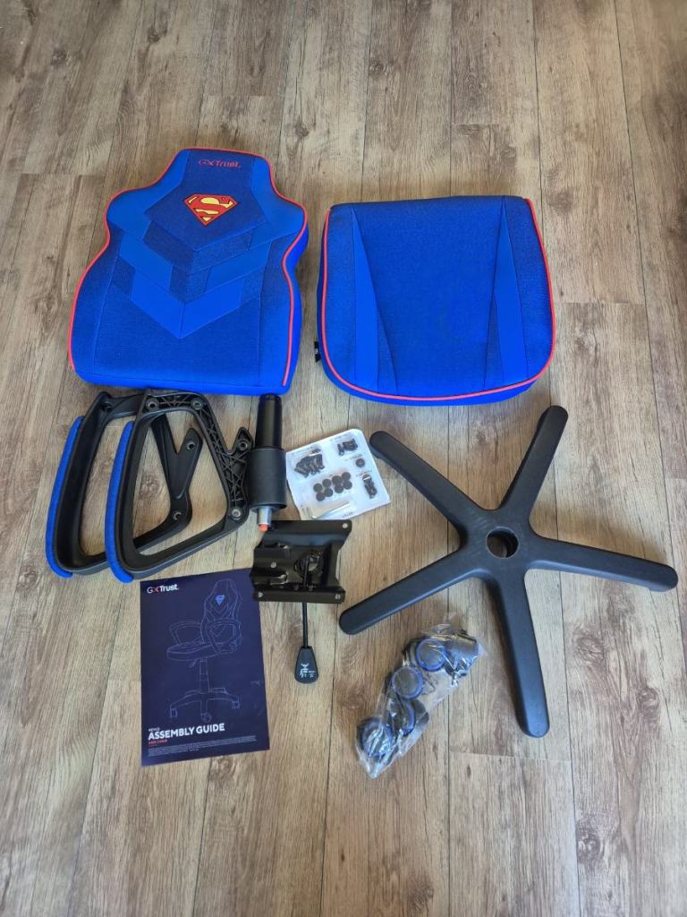 bureaustoel in elkaar zetten met imbussleutel