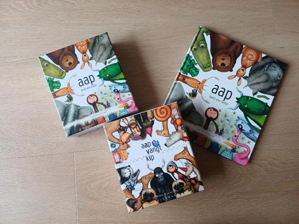 te gebruiken met aap kiest een kaart en aap leest een letter aap vangt kip