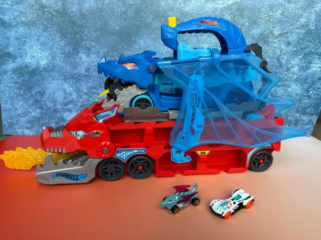 Hot Wheels City Ultimate Hauler