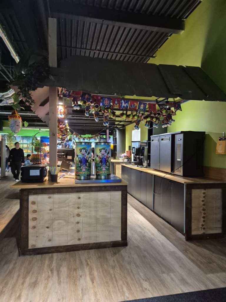 bar