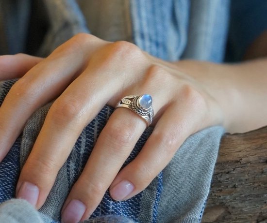 maansteen ring