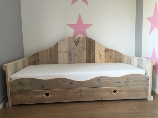 bed van hout