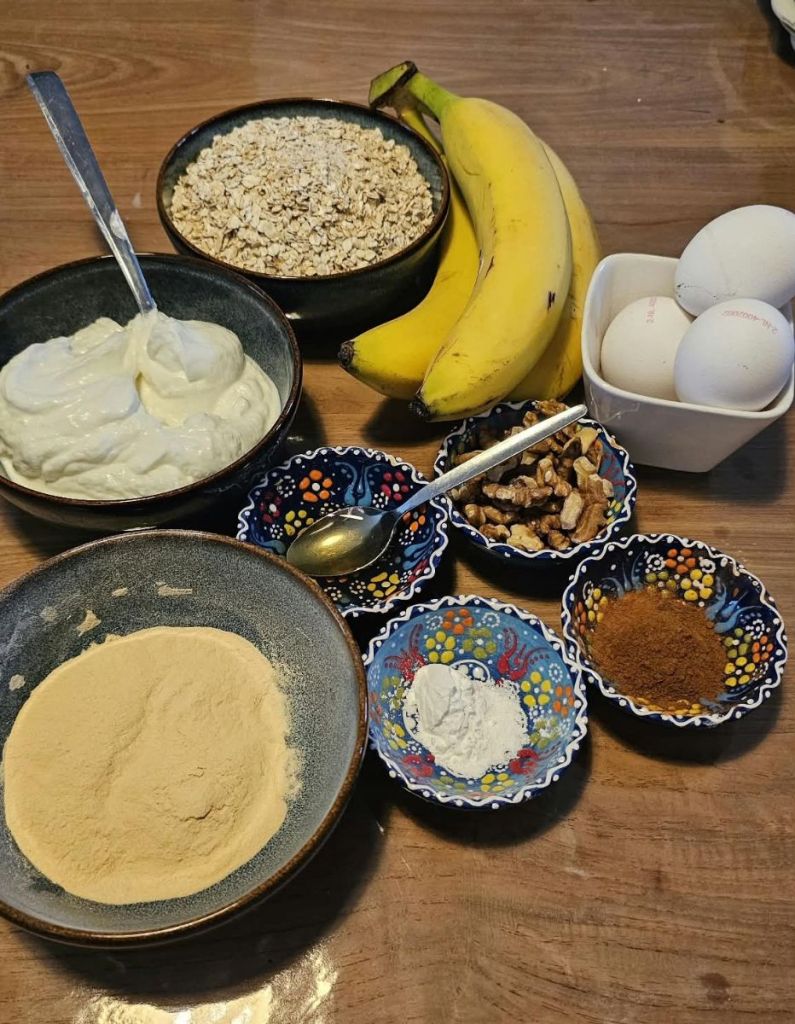 Eiwitrijke bananenbrood-ontbijtcake